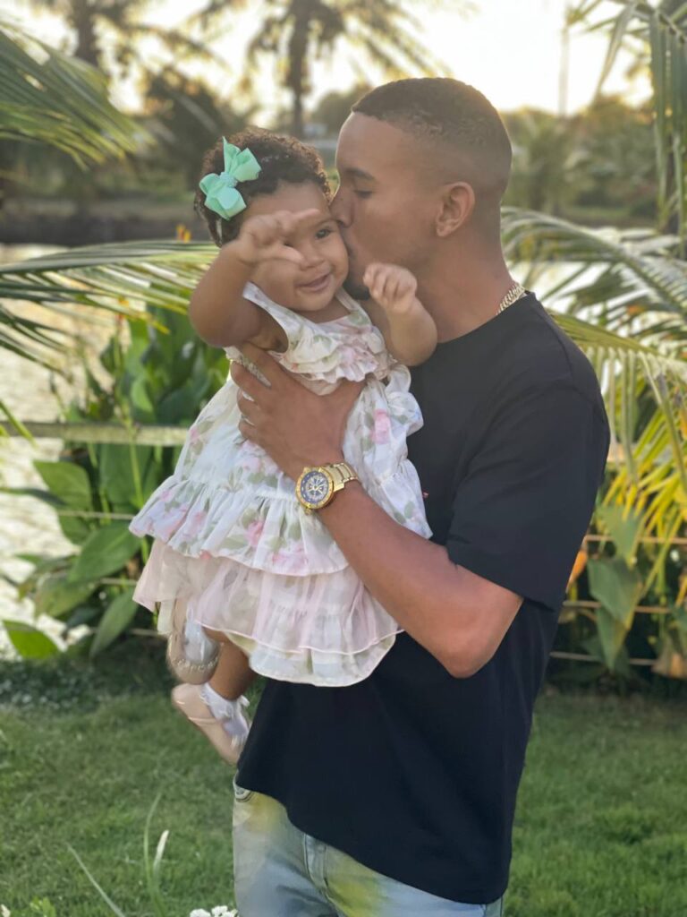 photo_5091573795881331431_y